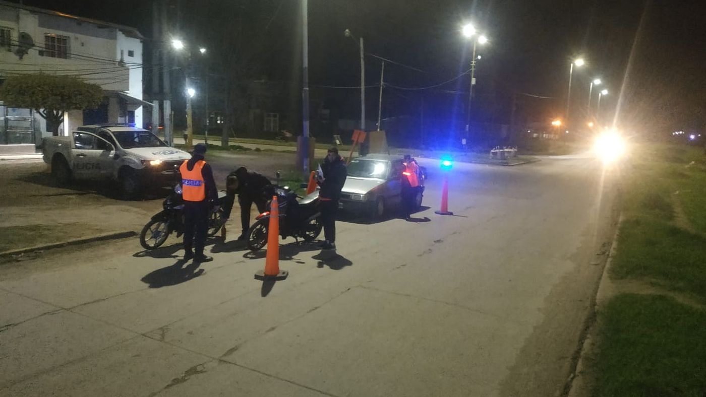 El denunciante recibió el apoyo de la Policía de La Plata para recuperar su moto. El denunciante recibió el apoyo de la Policía de La Plata para recuperar su moto.