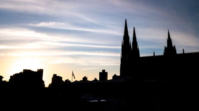 estudios negativos, inversion termica y dudas: sigue el misterio por el olor a podrido