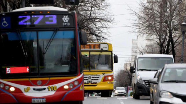 actualizan el calculo de los costos del transporte y podria subir el boleto de micro
