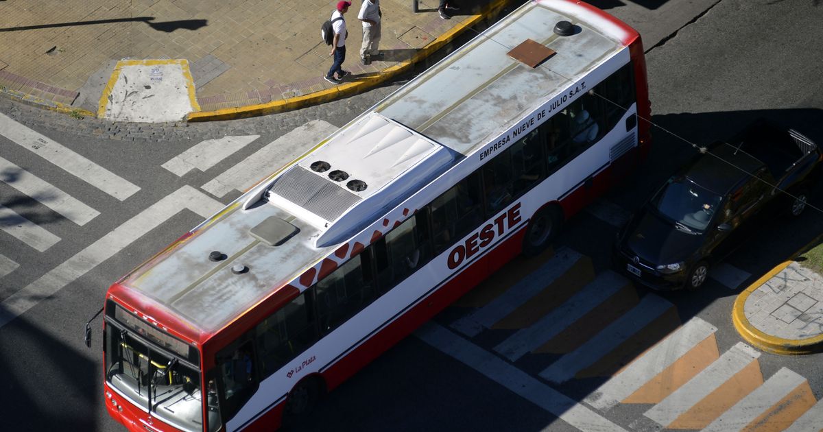 ¿Cuánto pasarán a costar los boletos de micros en el AMBA con el nuevo ...