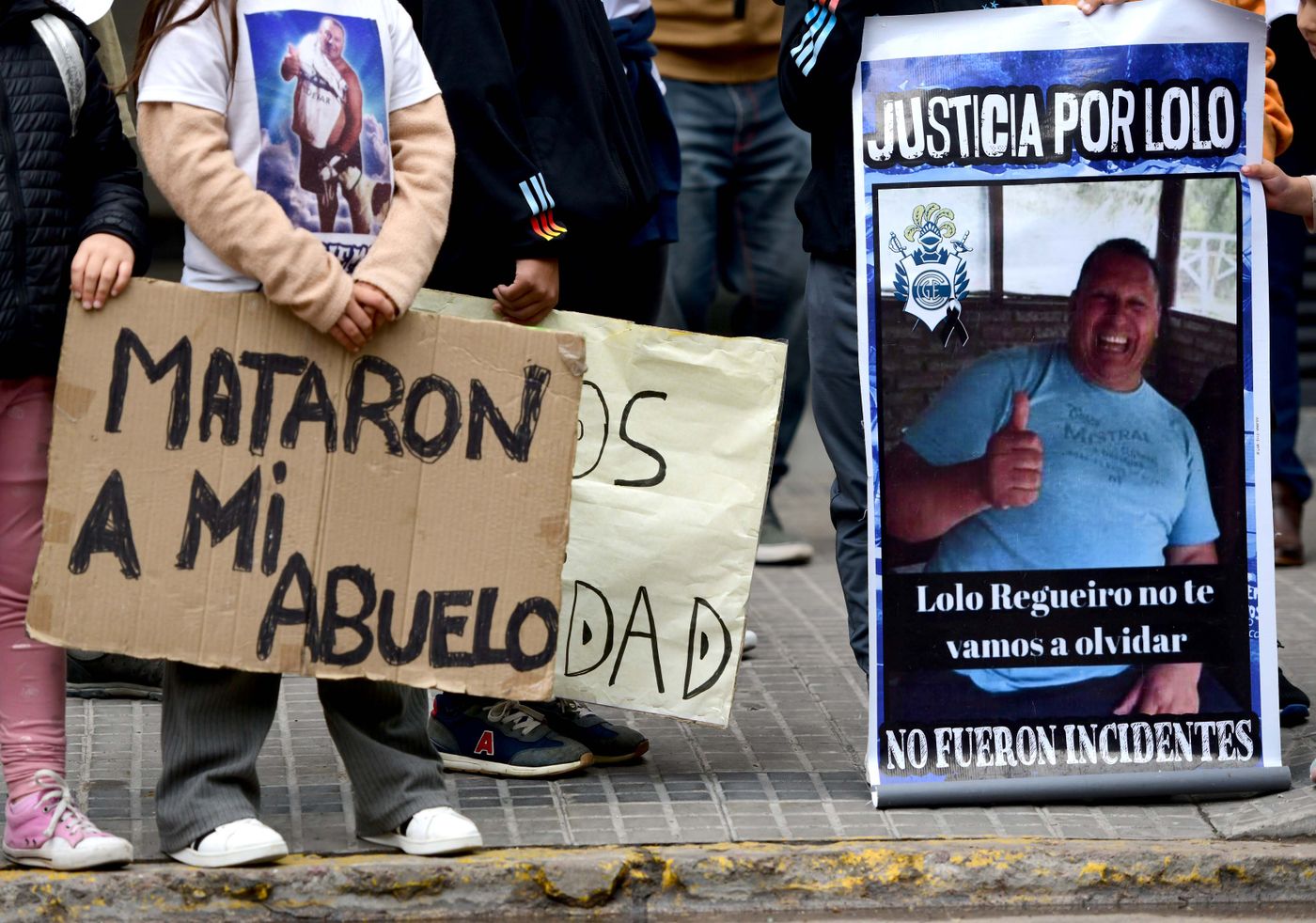 Pedido de justicia por Lolo Regueiro (9).jpg