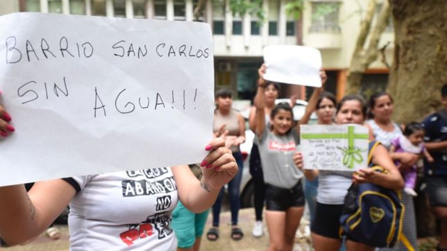 vecinos de distintos barrios de la ciudad estallan contra absa porque no tienen agua