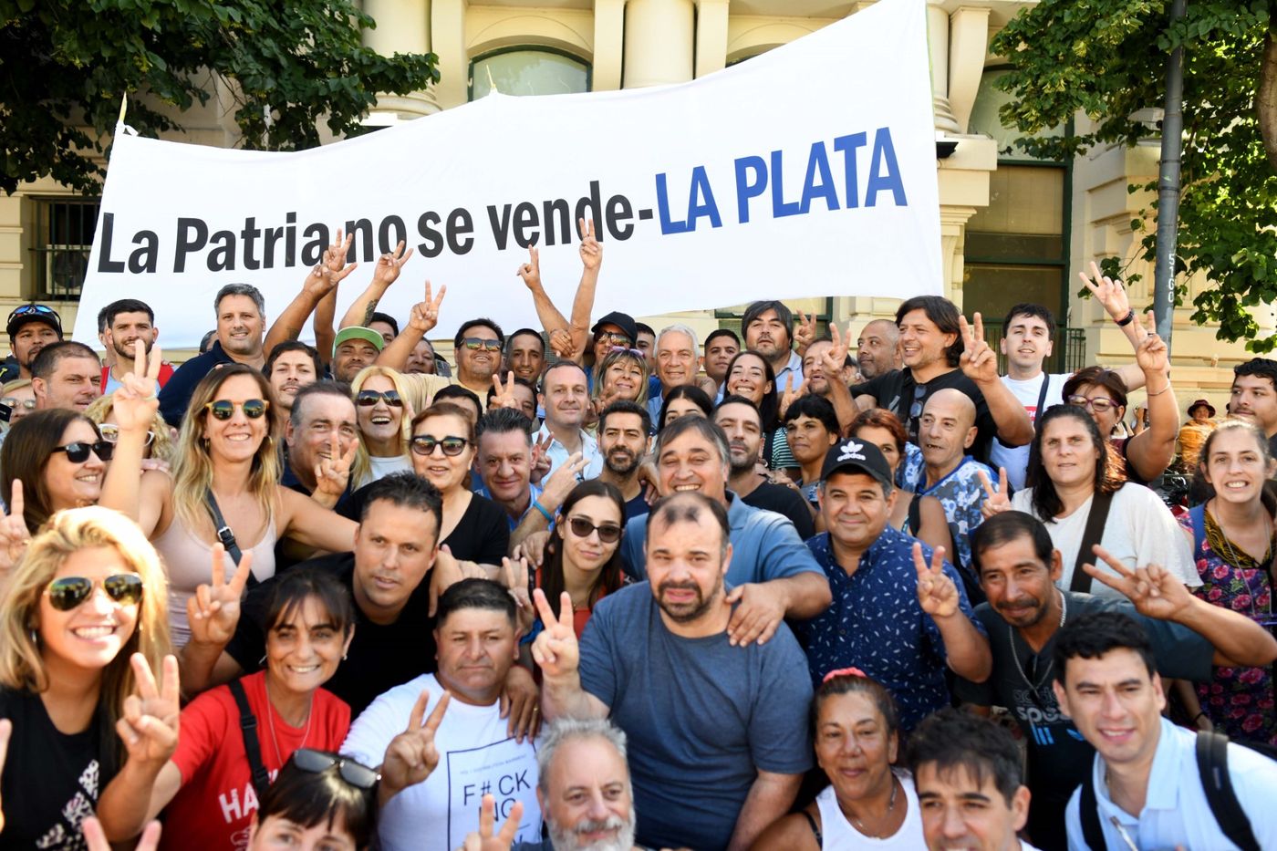 thumbnail_paro general estacion de trenes julio alak-0005.jpg