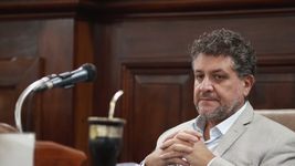 violento asalto al exjuez luis arias en su casa de la plata violento asalto al exjuez luis arias en su casa de la plata