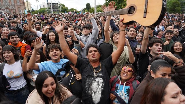 todas las fotos del festival olga en plaza moreno