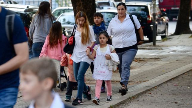 despues de los tres dias de paro, se normalizan las clases en las escuelas platenses