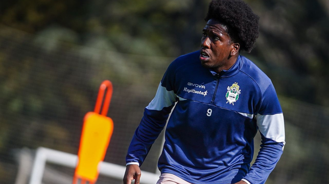 la presencia de jan hurtado es la novedad que dispuso alejandro orfila en gimnasia