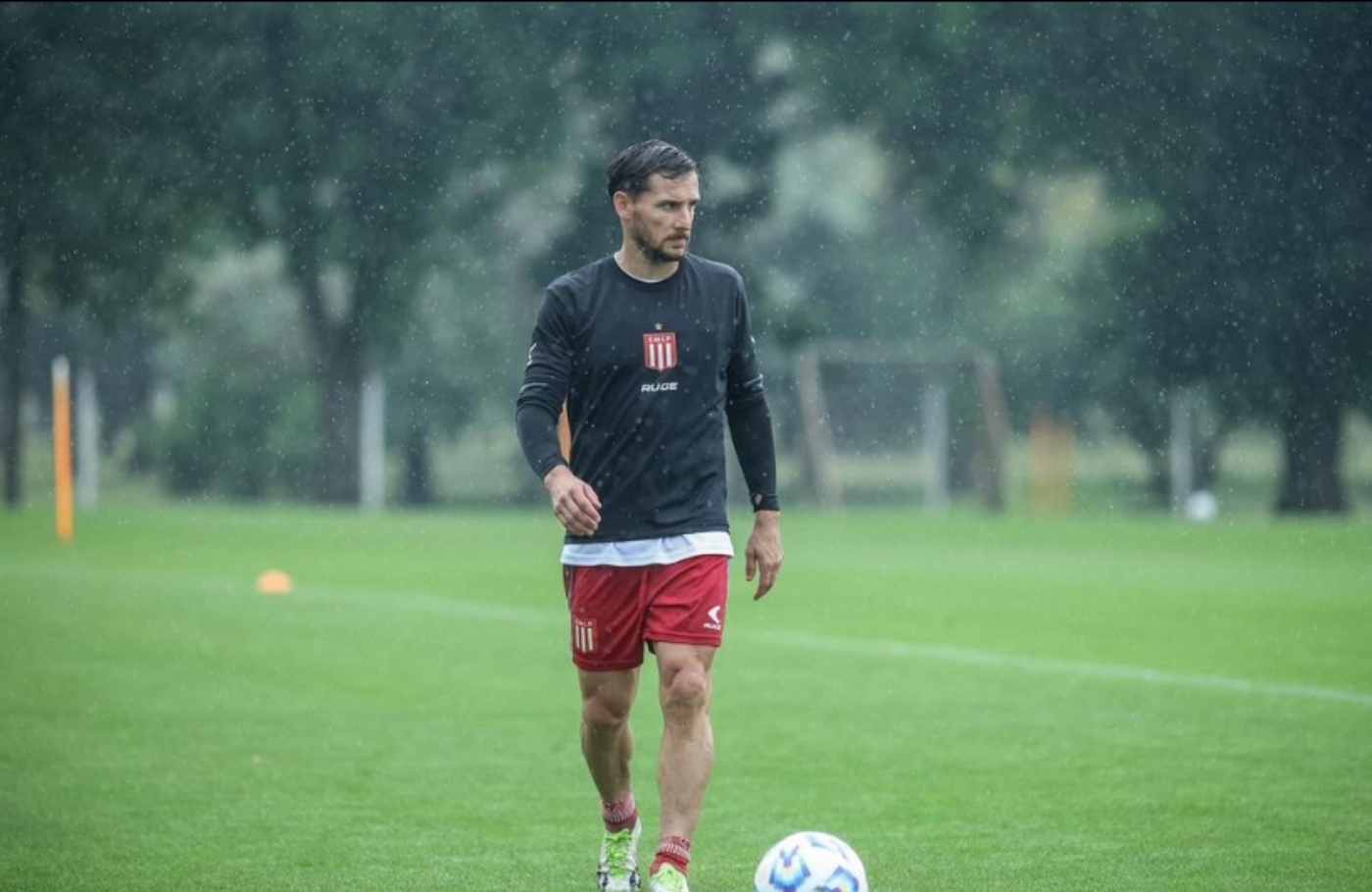 Estudiantes entrenamiento Piatti.png