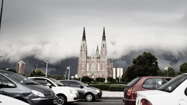 clima en la plata: alerta por tormentas fuertes con rafagas y caida de granizo