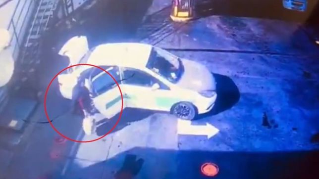 video: un taxista y su pareja robaron una garrafa de una estacion de servicio de la plata
