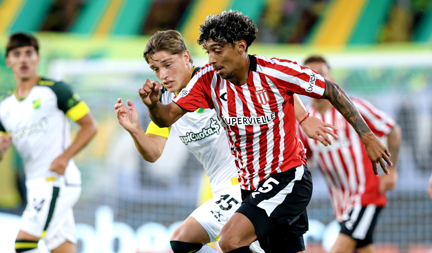 Cristian Medina firmó un contrato hasta 2029 con Botafogo y deja Estudiantes para seguir su carrera en Brasil