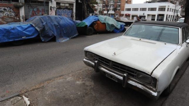 ya son 600 los autos abandonados que fueron retirados de las calles de la plata