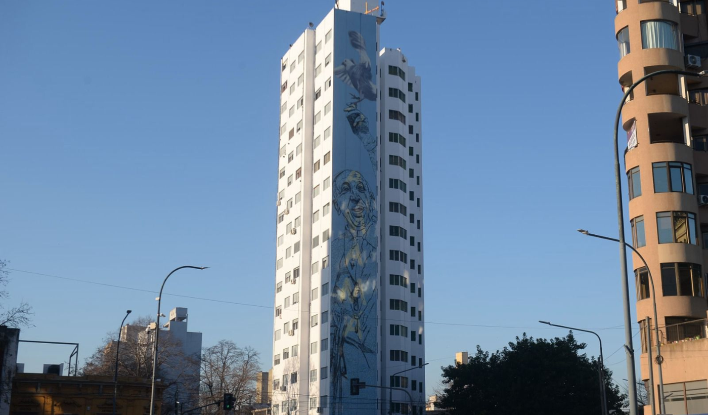 Mural del papa Francisco (1).png