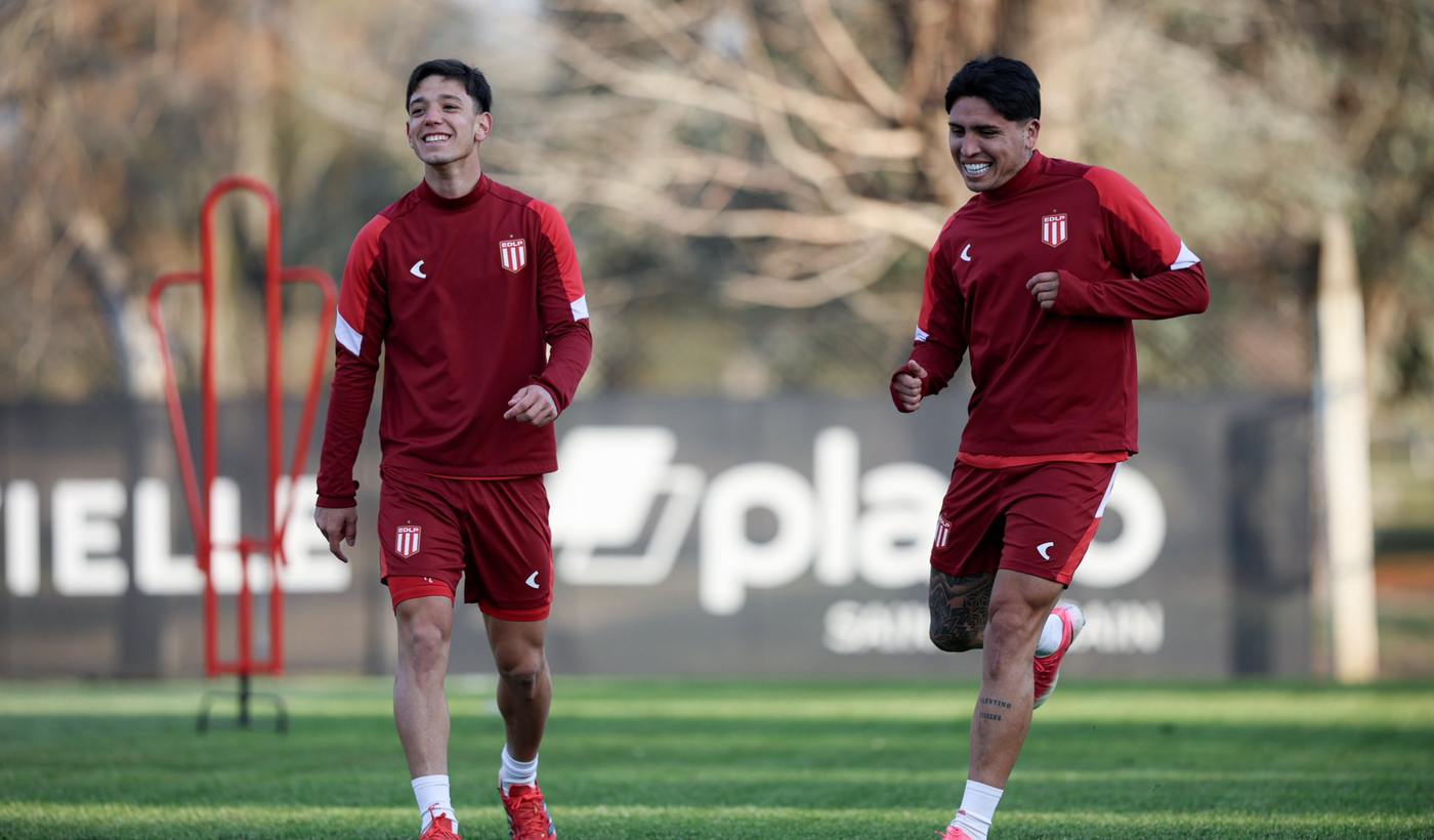 Cornejo entrenando junto a Farías en la Primera de Estudiantes.