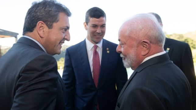 massa, en modo campana, se reunio con lula y otros presidentes en puerto iguazu