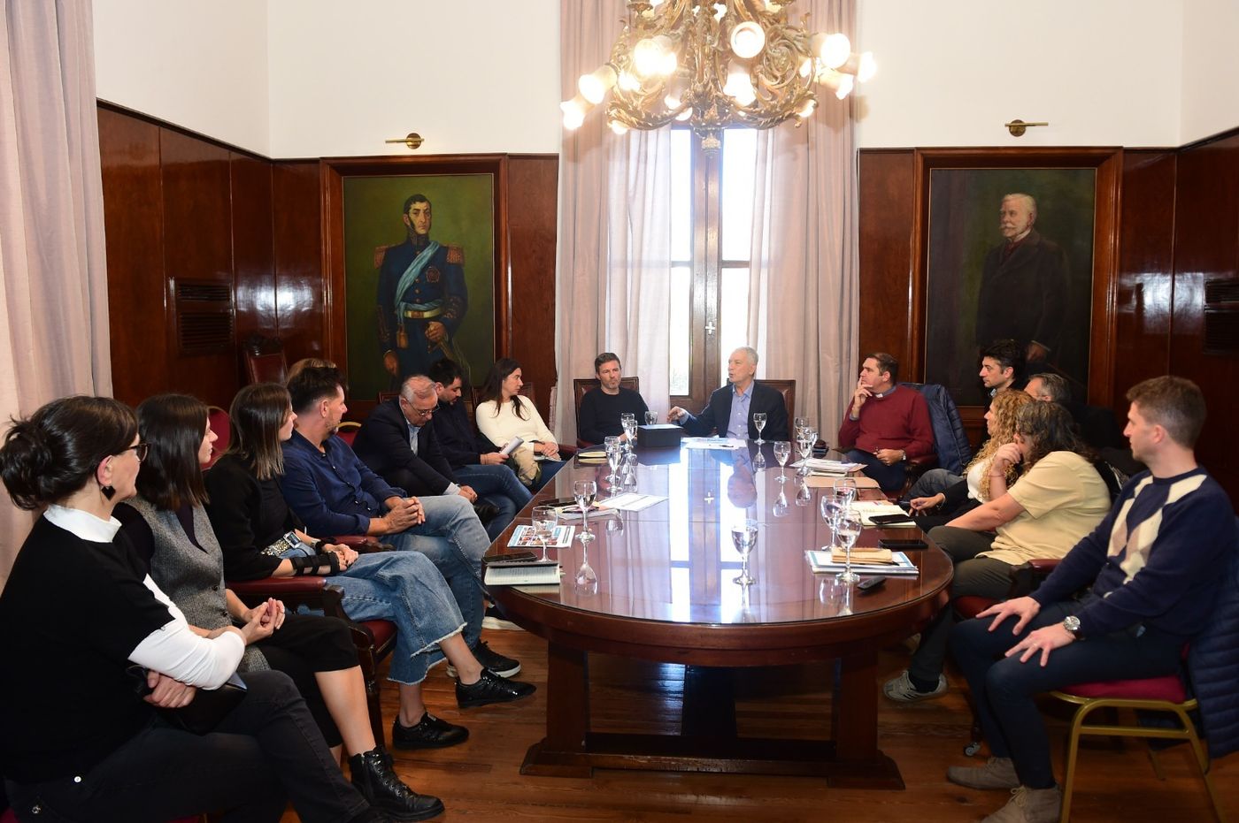 El intendente Julio Alak y el ministro Augusto Costa encabezaron una reunión para coordinar políticas turísticas que potencien a La Plata como destino invernal