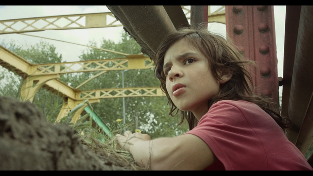 se estrena entremedio, la pelicula que cuenta las aventuras de un nino por las calles de la plata