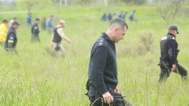 con perros, drones y decenas de agentes, siguen los rastrillajes en busca de abril