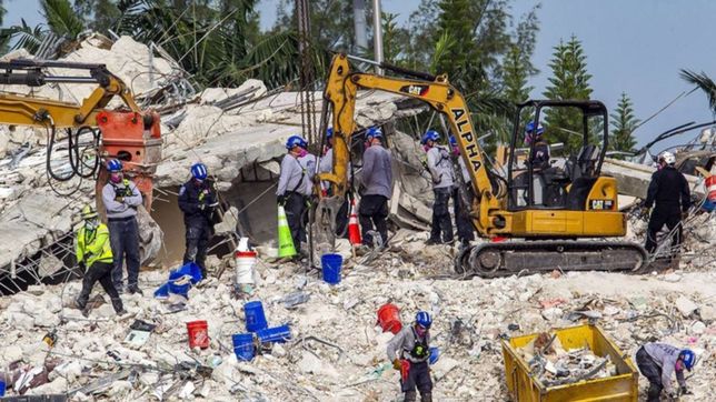 tragedia de miami: una mujer pidio ayuda durante 11 horas pero no lograron rescatarla