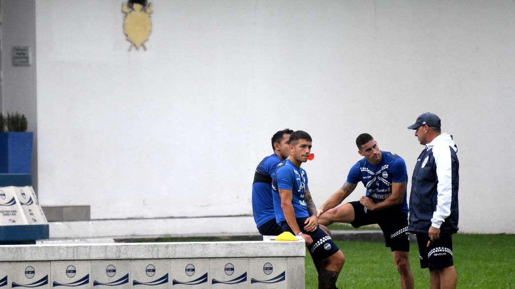¿Qué jugadores de Gimnasia se quedaron en Estancia Chica entrenando diferenciado?