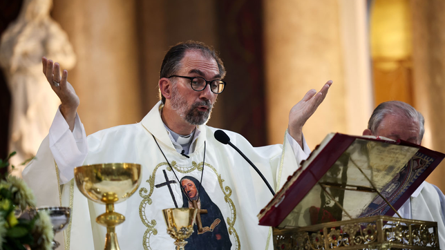 el nuevo arzobispo de la plata inicia su ministerio pastoral con una marcha de la esperanza