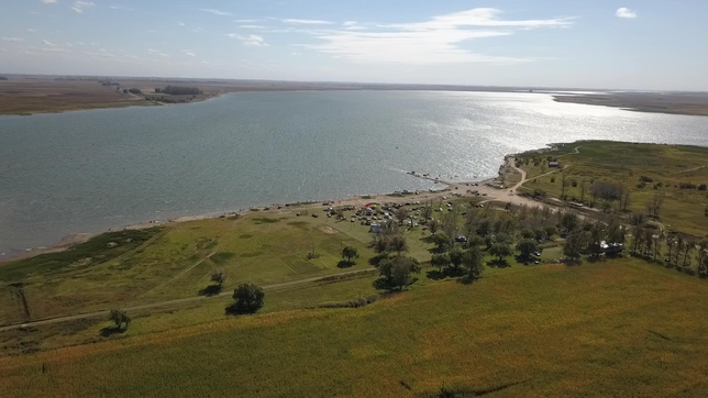 la laguna ideal para pescar pejerreyes y disfrutar del turismo rural