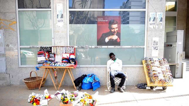 ¿cuantos son y donde estan los vendedores ambulantes que fueron intimados a dejar sus puestos?