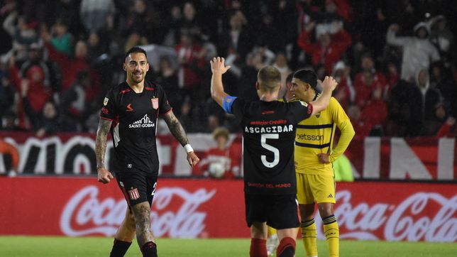 la insolita charla de javier correa y el pedido al arbitro antes del gol de estudiantes
