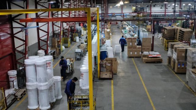 aprueban una ordenanza para que las pymes platenses tengan prioridad en las licitaciones