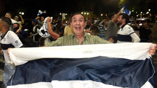 copa argentina: los hinchas de gimnasia pasaron la noche en el bosque para conseguir una entrada