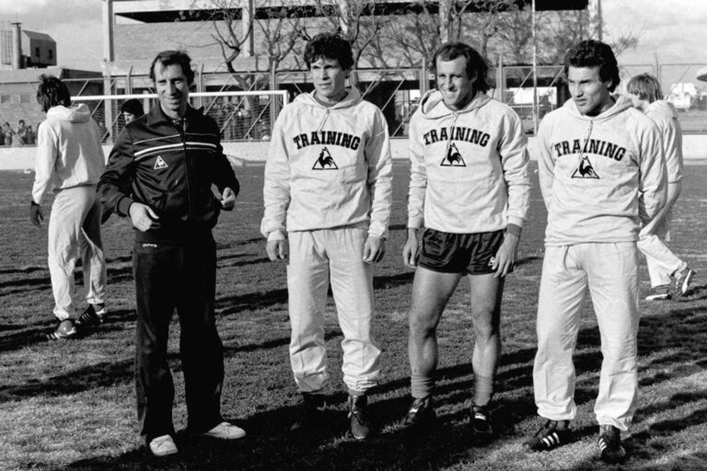 Héctor Cuper en la Selección Argentina con Carlos Bilardo.jpg