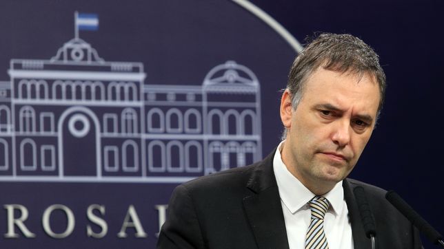 el gobierno cambio la ley de identidad de genero y prohibio la hormonizacion en menores de 18 anos