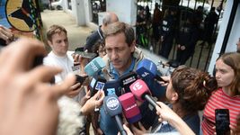 garro pide que se abran mas de 60 urnas y se prolonga la definicion en la plata