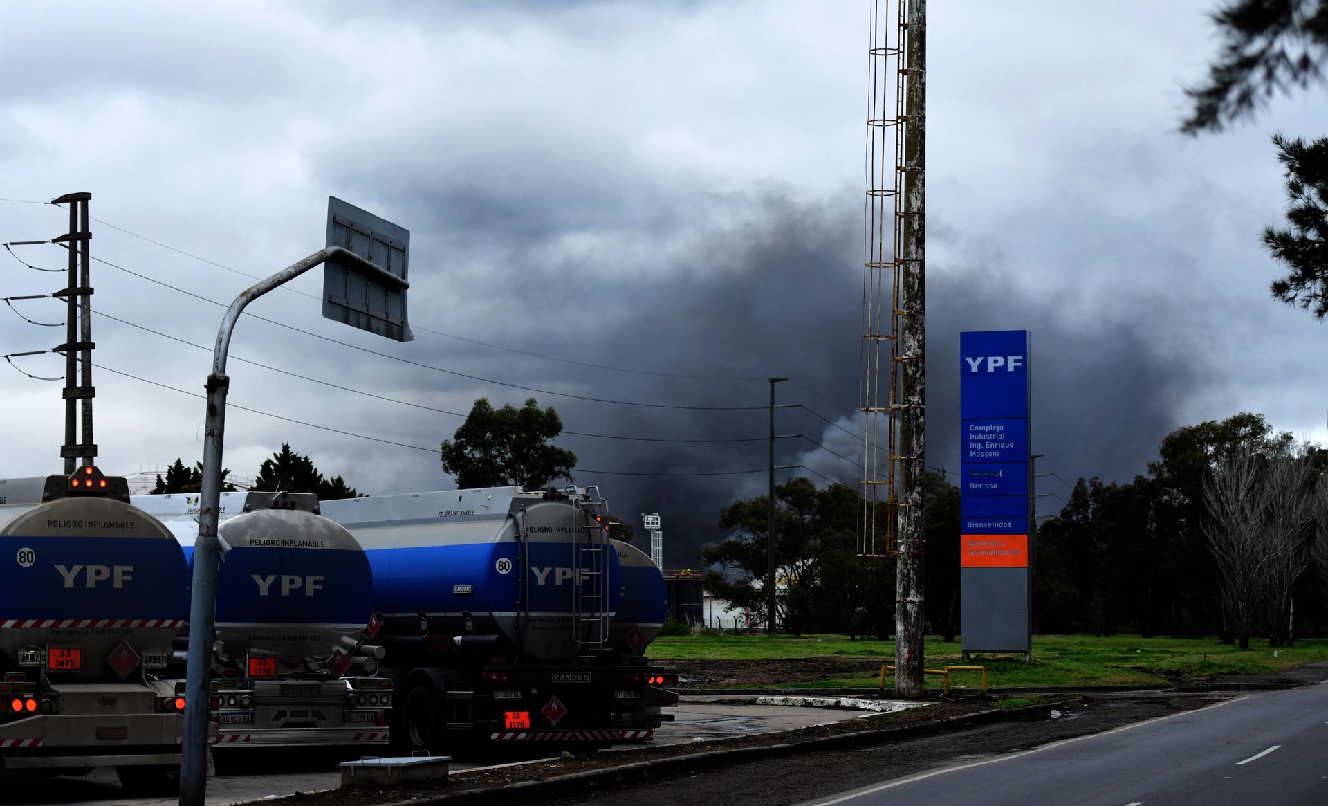 Incendio en la Refinería de YPF (5).jpg