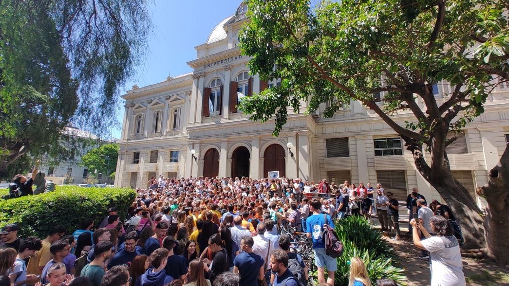 La UNLP compartió un durísimo comunicado por la situación crítica que enfrentan las universidades