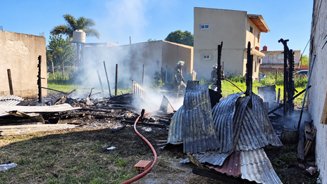Un hombre de 34 años murió tras quedar atrapado en un incendio