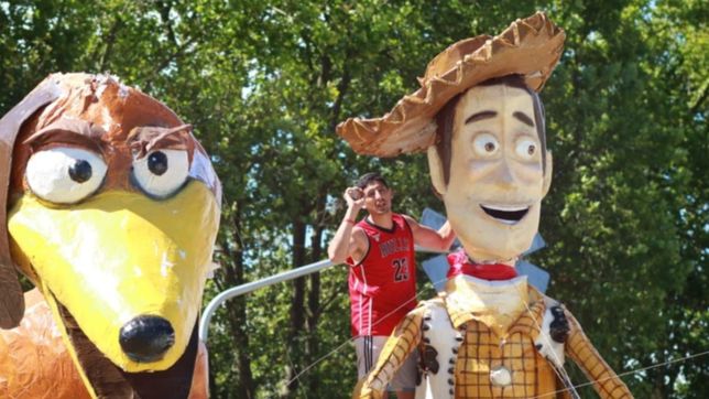 ¿a que hora se queman todos los munecos de fin de ano?