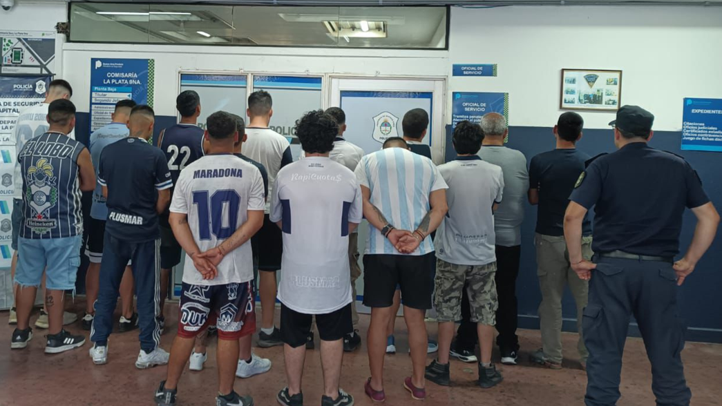 Liberaron a los hinchas triperos detenidos tras el clásico platense
