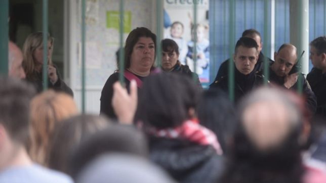abusos, tension y represion en un jardin de la plata