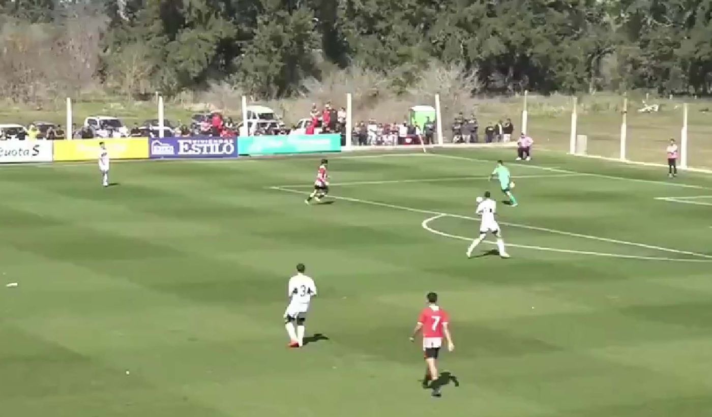 blooper en el clásico de estudiantes gimnasia de Reserva.jpg