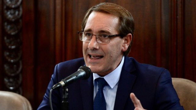 garro exigio que se exima del pago de luz y agua a los usuarios afectados por los cortes