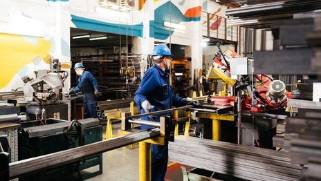 Crisis industrial y caída del empleo: las cifras de la recesión que revela el Presupuesto 2026 de la Provincia