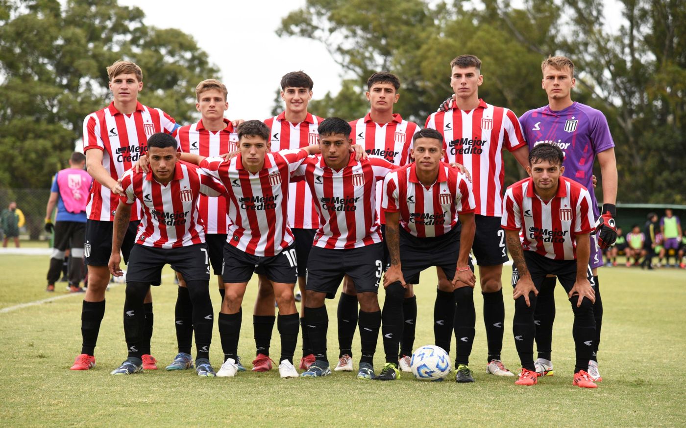 Reserva Estudiantes Defensa y Justicia.jpg