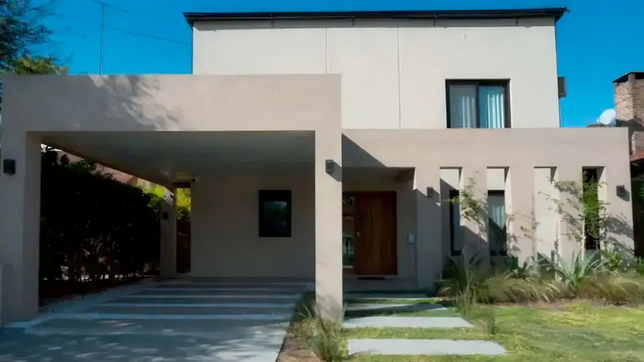 pileta, parrilla y hasta una cascada: ¿cuales son los cambios por los que pago adorni en su casa?