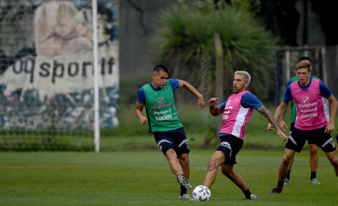 Entrenamiento Gimnasia  Bolivar Castro.jpg