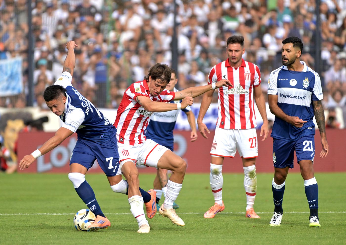 Clásico platense Gimnasia Estudiantes semifinal Bosque Gómez Piedrahita