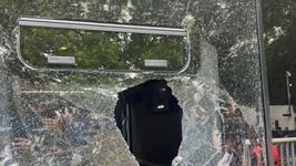 a dos meses del clasico platense, todavia no identificaron al agresor del micro de estudiantes a dos meses del clasico platense, todavia no identificaron al agresor del micro de estudiantes