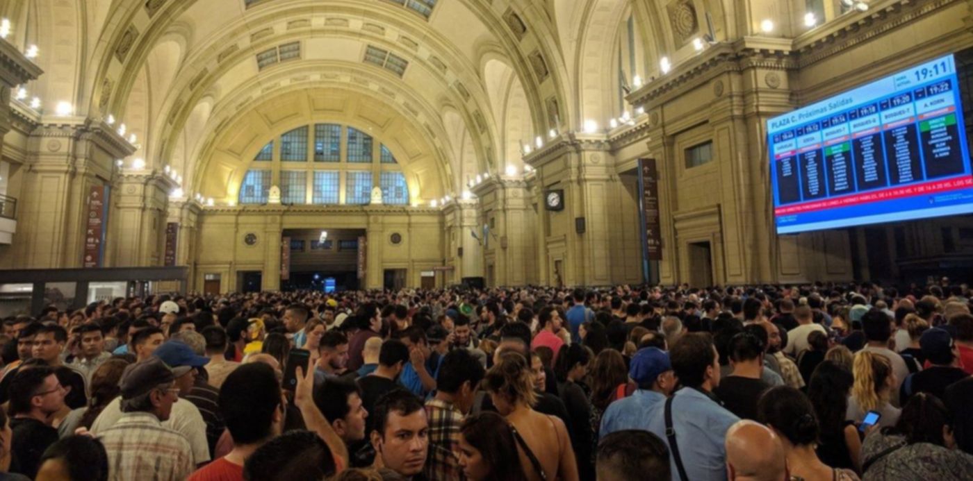 1551998744418.jpg?width=1182&scaleY=1&ow=1200&x=6&y=297&height=591&rotate=0&scaleX=1&oh=900&&cw=1920&ch=950