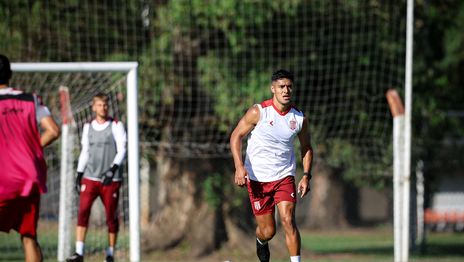 Tras ganarle a Sarmiento, Estudiantes volvió a entrenarse y acelera la definición del nuevo DT