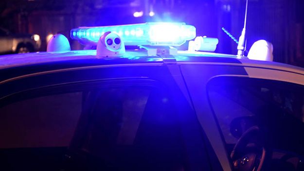 Un ladrón se cayó de la moto al escapar de la Policía en La Plata y terminó detenido